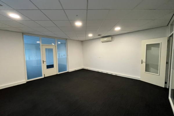 Randweg 1 Spijkenisse - Randweg 1, Spijkenisse